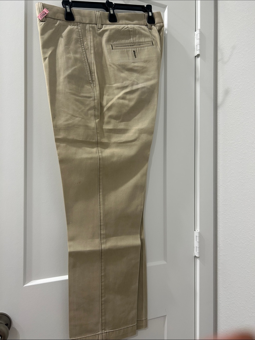 Roundtree & Yorke Men's Flat-Front Chinos in Khaki Tan 36 waist 30 length